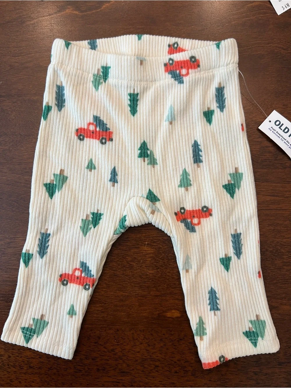 Baby Winter Christmas 2-Piece Outfit Set Trucks Trees Size 3-6 Months